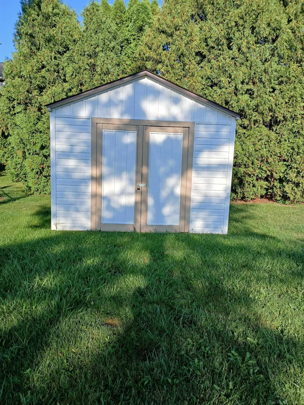 51569 Johns Drive Chesterfield Township, MI 48047