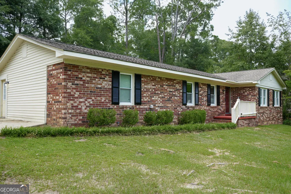 307 Pinewood DR Dublin, GA 31021