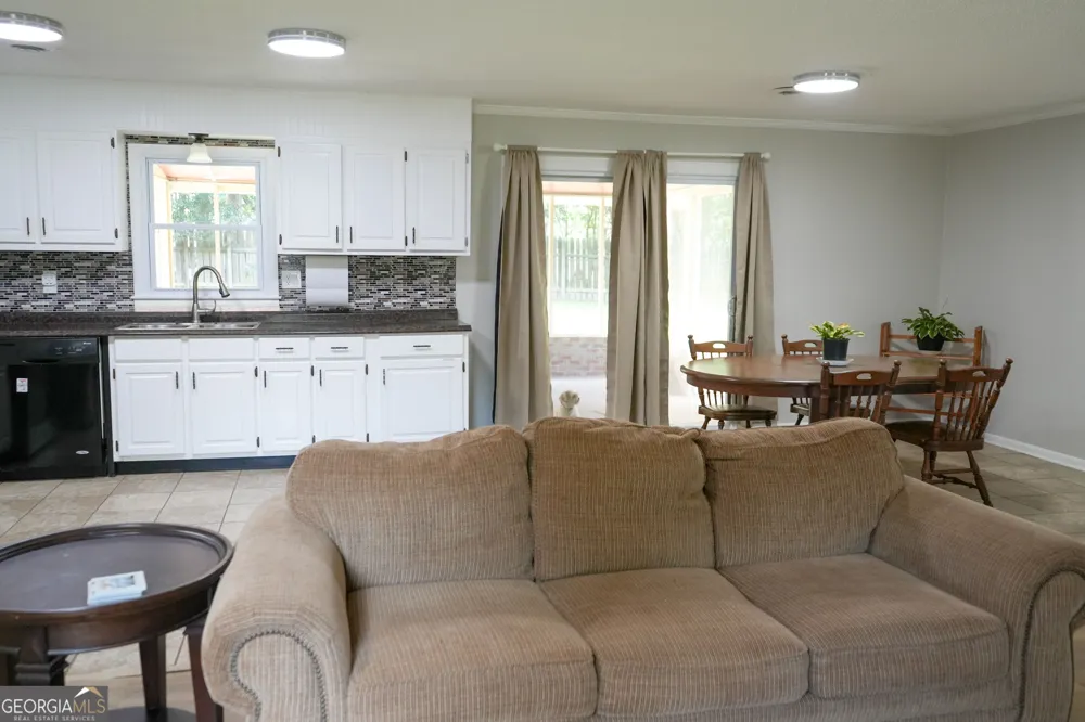 307 Pinewood DR Dublin, GA 31021