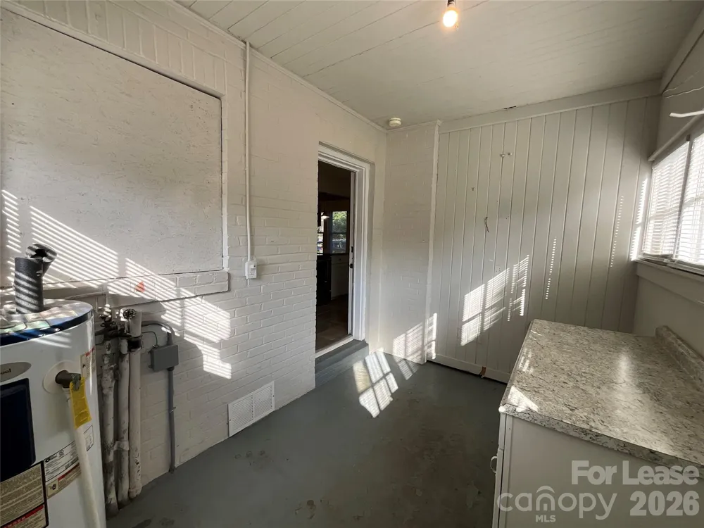 3820 Freedom Drive Charlotte, NC 28208