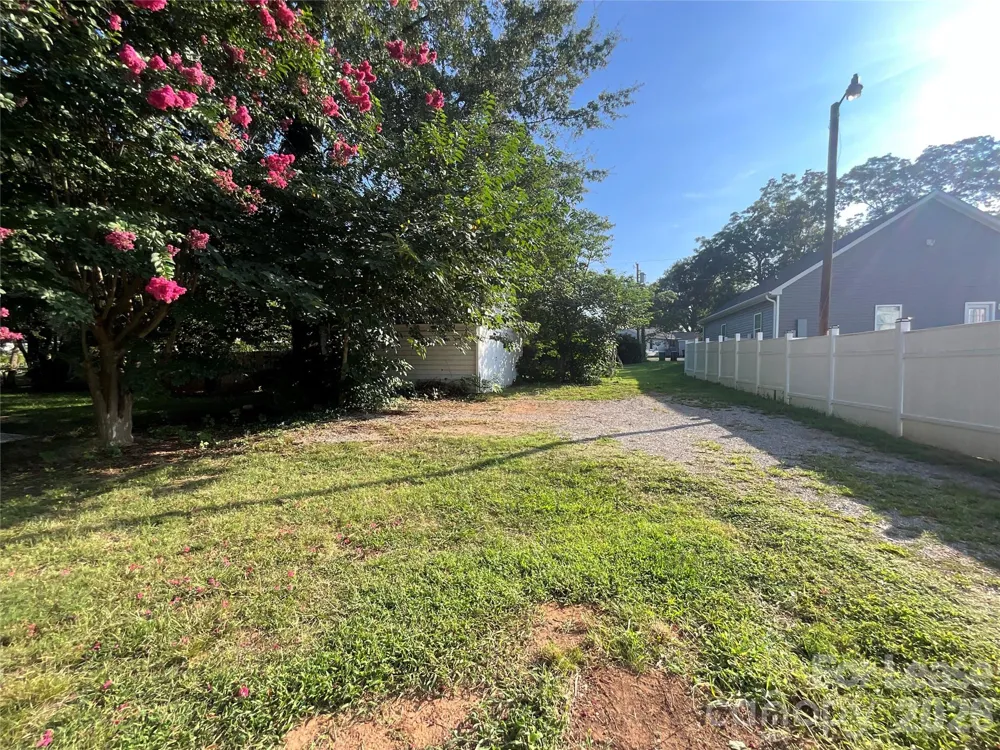 3820 Freedom Drive Charlotte, NC 28208