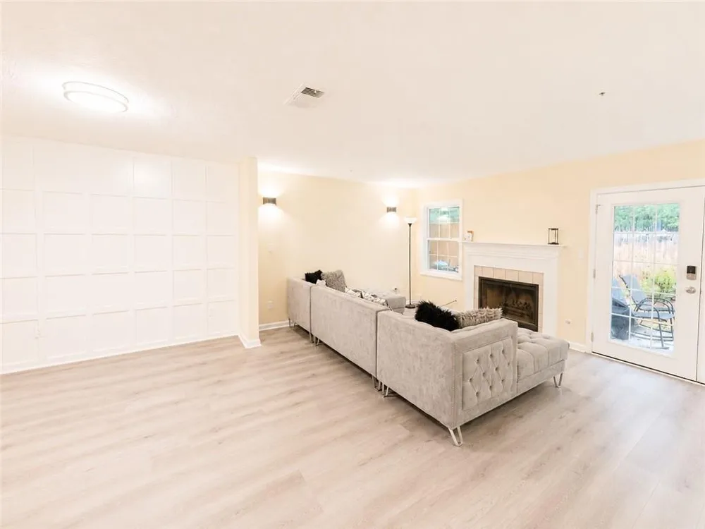 2244 Wellington Circle Lithonia, GA 30058