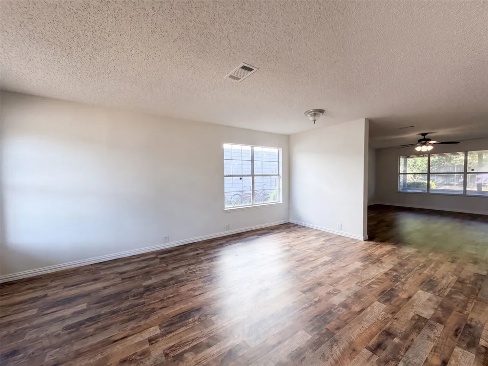 4325 Falcon Drive Sherman, TX 75092
