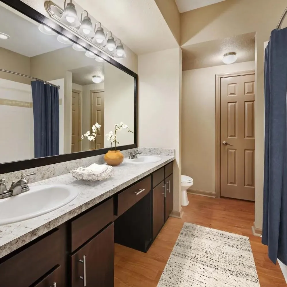 2700 Woodland Park Drive #G Houston, TX 77082