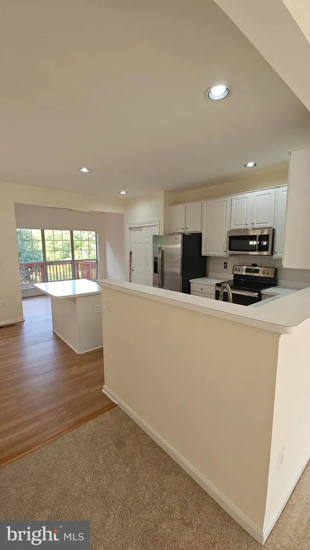 6852 DRIFTON COURT Centreville, VA 20121