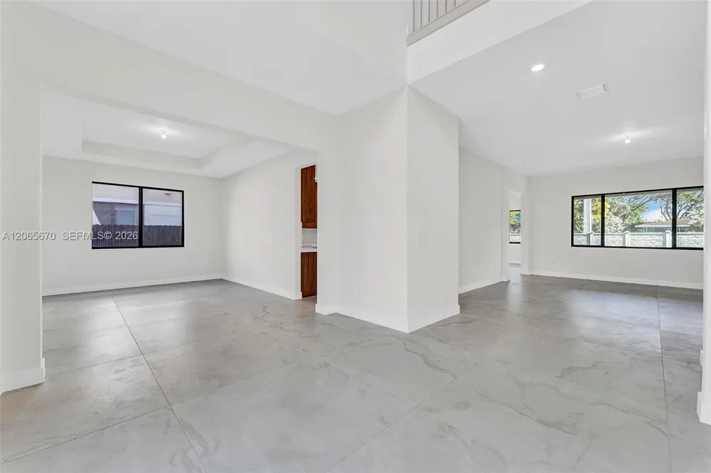8283 SW 120th Ter Miami, FL 33156