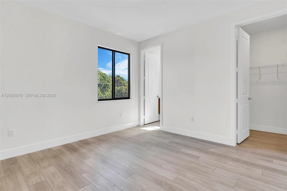 8283 SW 120th Ter Miami, FL 33156