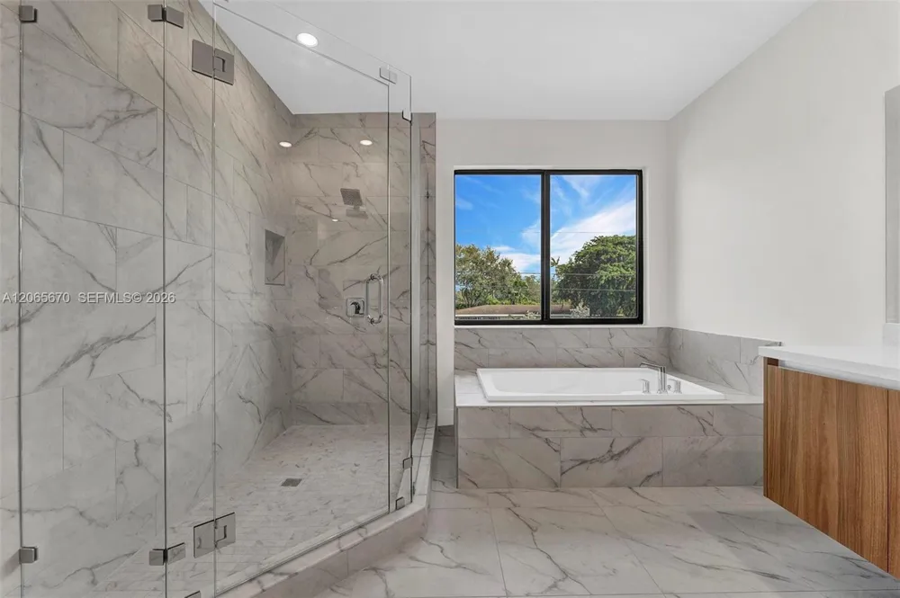 8283 SW 120th Ter Miami, FL 33156