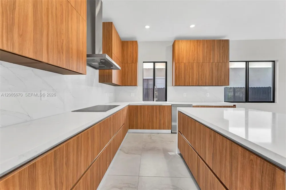 8283 SW 120th Ter Miami, FL 33156