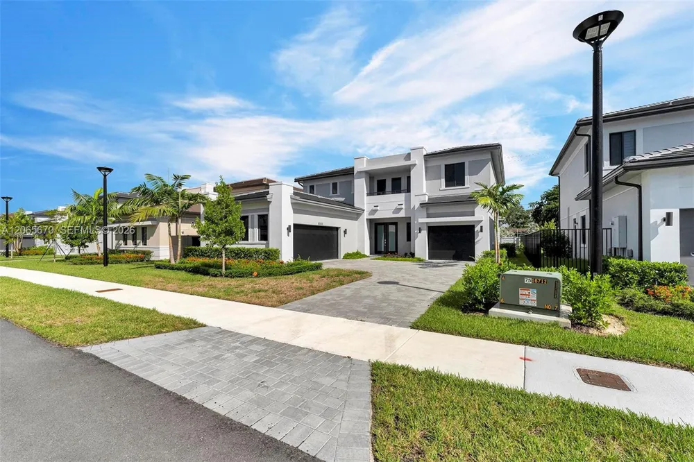 8283 SW 120th Ter Miami, FL 33156