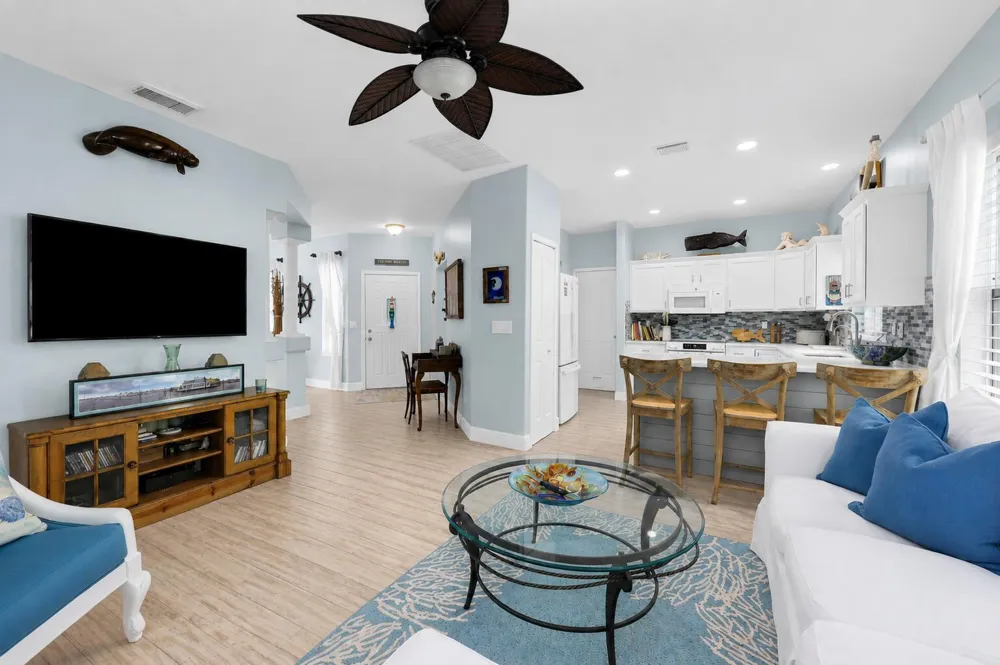 10831 SE Pinegrove Street Tequesta, FL 33469