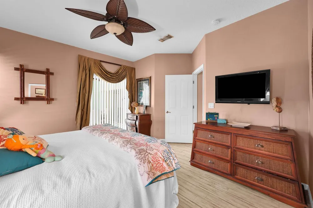 10831 SE Pinegrove Street Tequesta, FL 33469