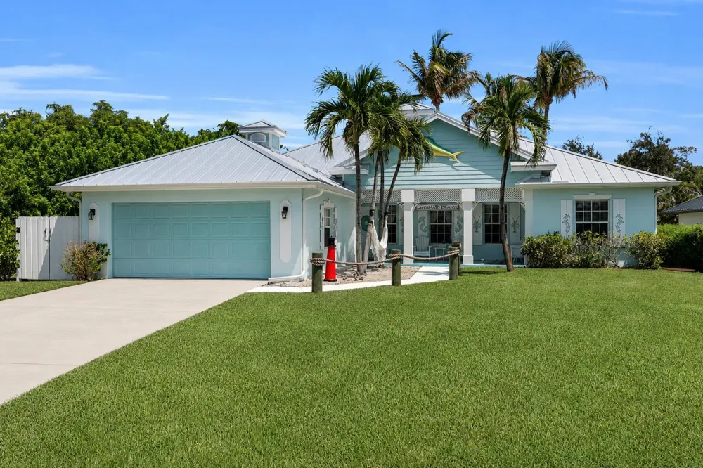 10831 SE Pinegrove Street Tequesta, FL 33469