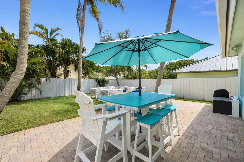10831 SE Pinegrove Street Tequesta, FL 33469