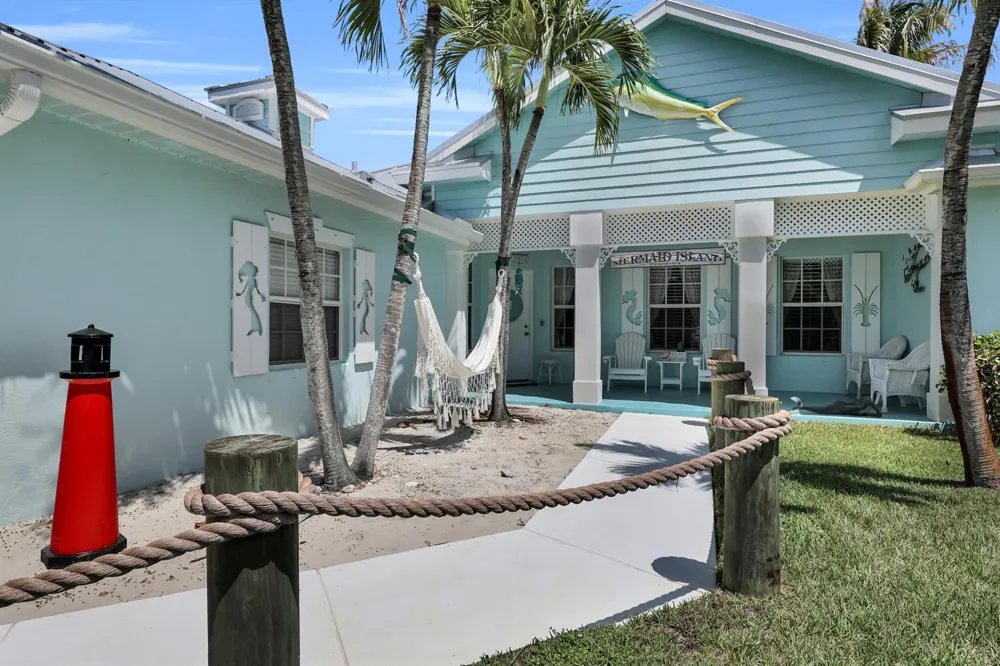 10831 SE Pinegrove Street Tequesta, FL 33469