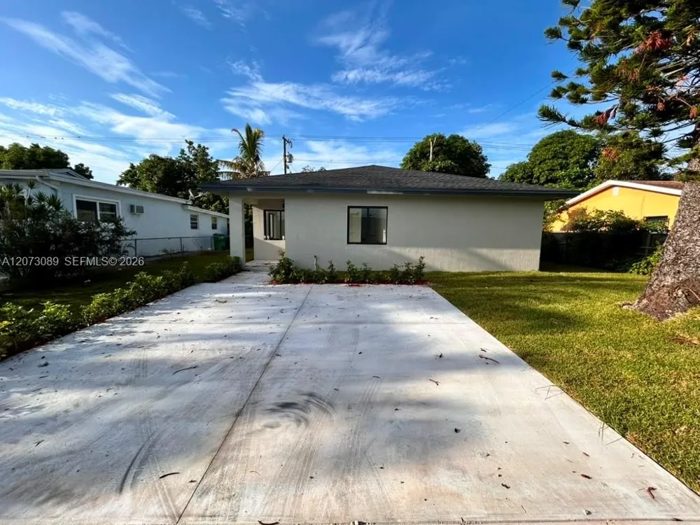 2950 NW 93 ST Miami, FL 33147