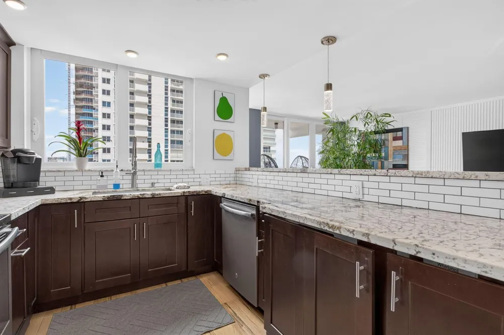 1370 S OCEAN BOULEVARD #1705 Pompano Beach, FL 33062