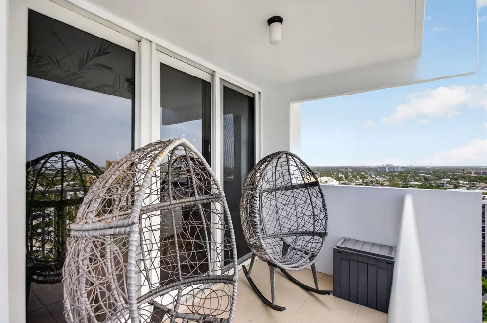 1370 S OCEAN BOULEVARD #1705 Pompano Beach, FL 33062