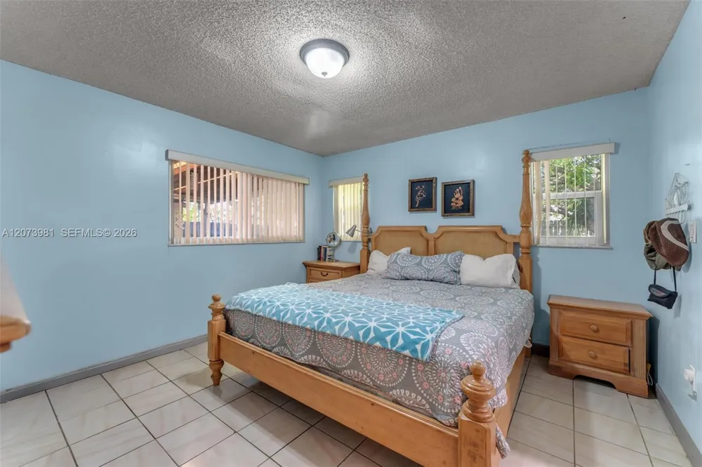 9618 SW 3rd Ln #18 Miami, FL 33174