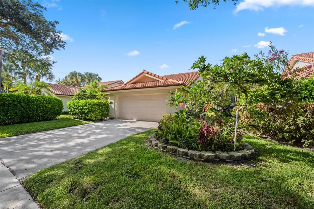 2895 FARRAGUT LANE West Palm Beach, FL 33409