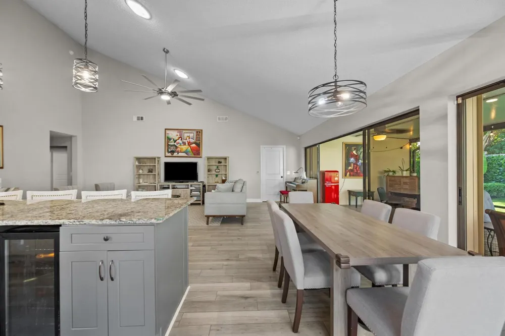 2895 FARRAGUT LANE West Palm Beach, FL 33409