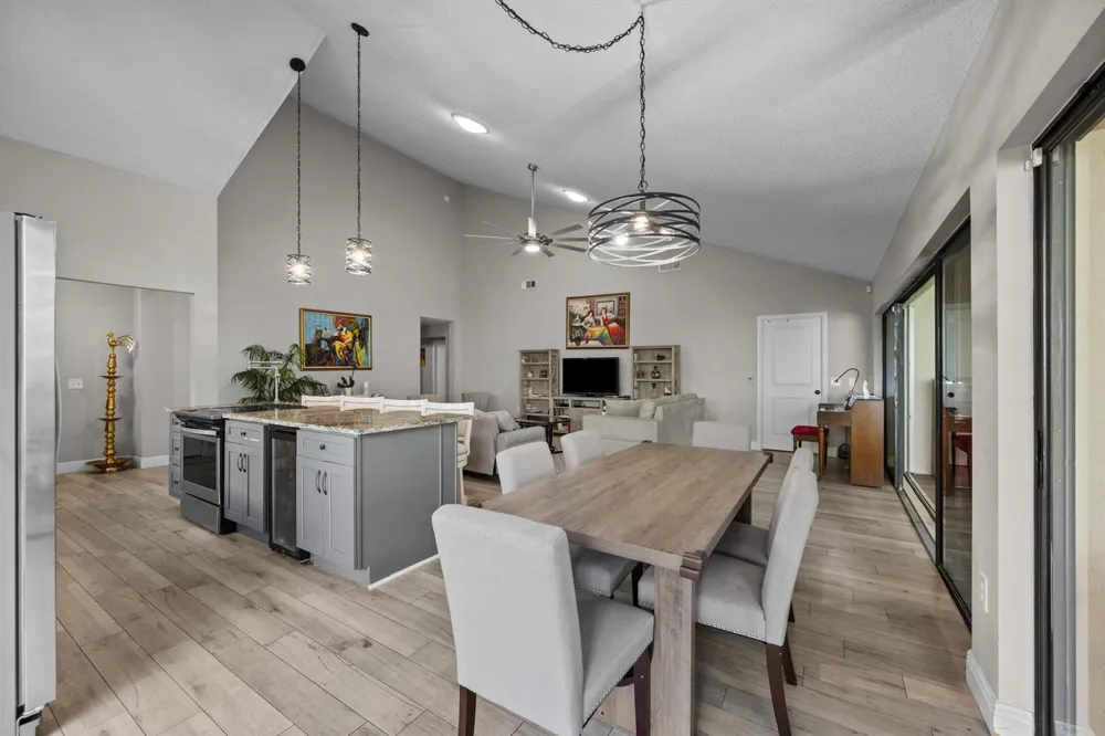 2895 FARRAGUT LANE West Palm Beach, FL 33409