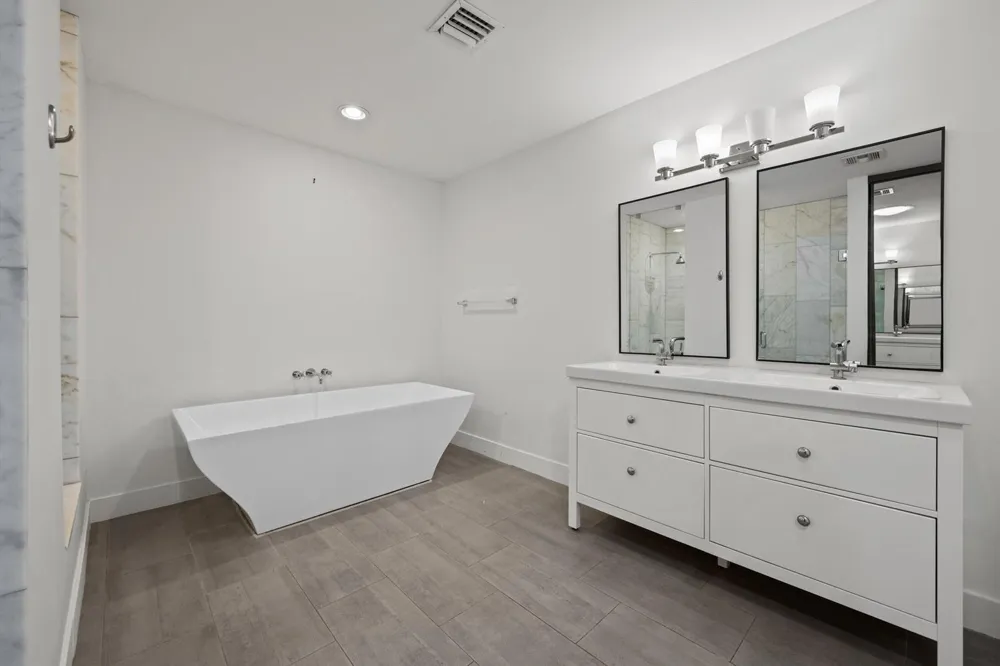 2895 FARRAGUT LANE West Palm Beach, FL 33409