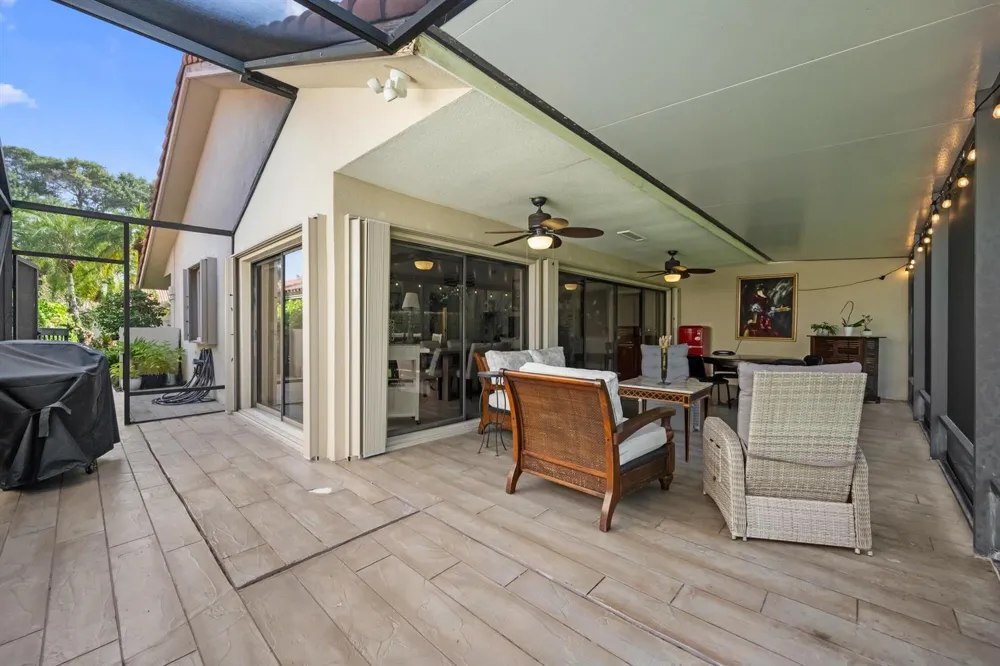 2895 FARRAGUT LANE West Palm Beach, FL 33409