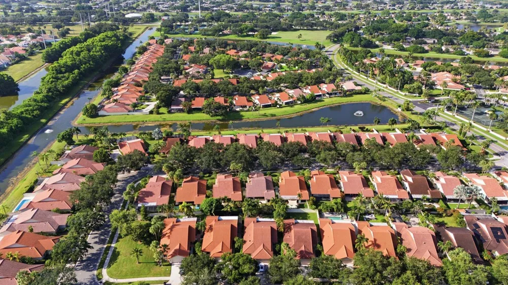 2895 FARRAGUT LANE West Palm Beach, FL 33409