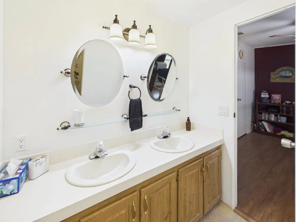 501 NE 8TH AVENUE Okeechobee, FL 34972