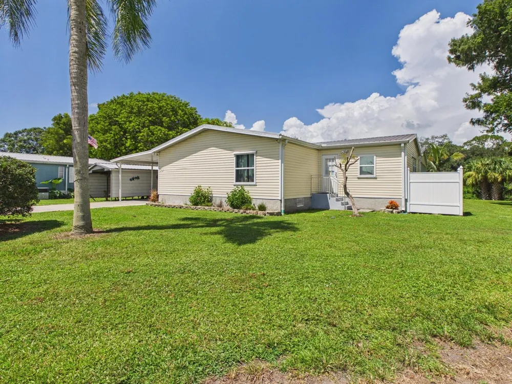 501 NE 8TH AVENUE Okeechobee, FL 34972