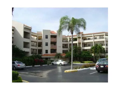 7472 LA PAZ BOULEVARD #309