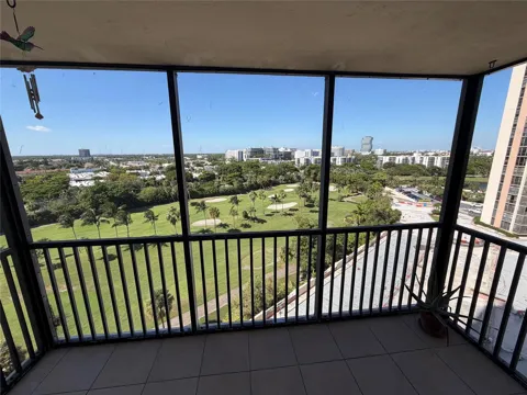 20335 W COUNTRY CLUB DRIVE #1101
