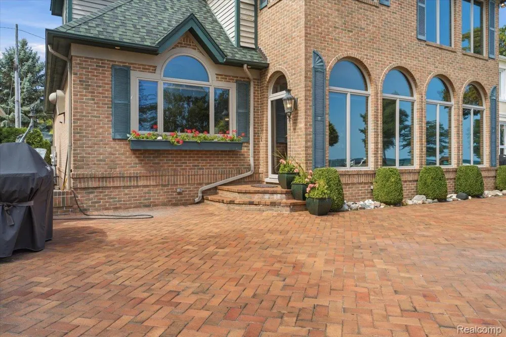 4108 Gratiot Avenue Port Huron City, MI 48060