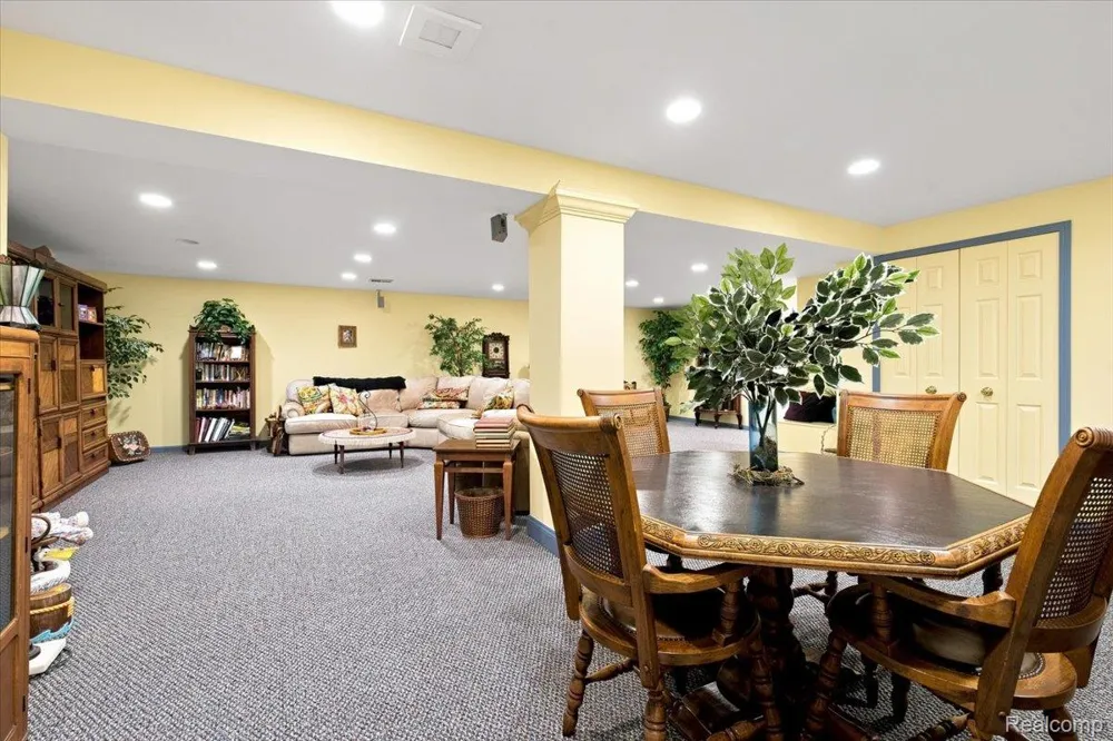 4108 Gratiot Avenue Port Huron City, MI 48060