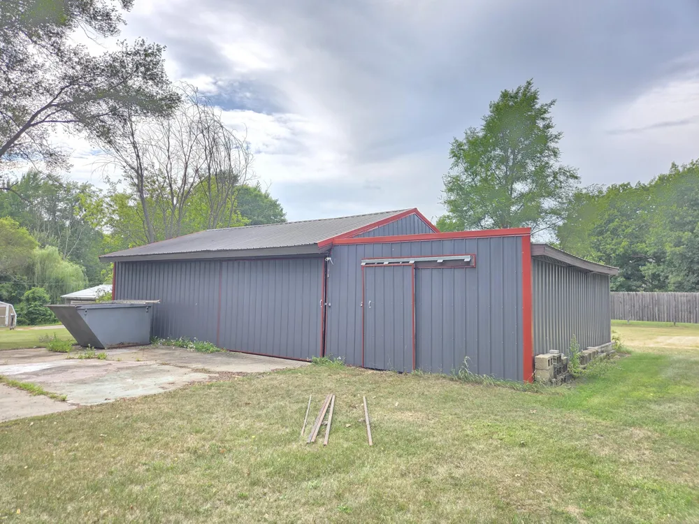 6119 Howard City Edmore Road Richland Township, MI 48891
