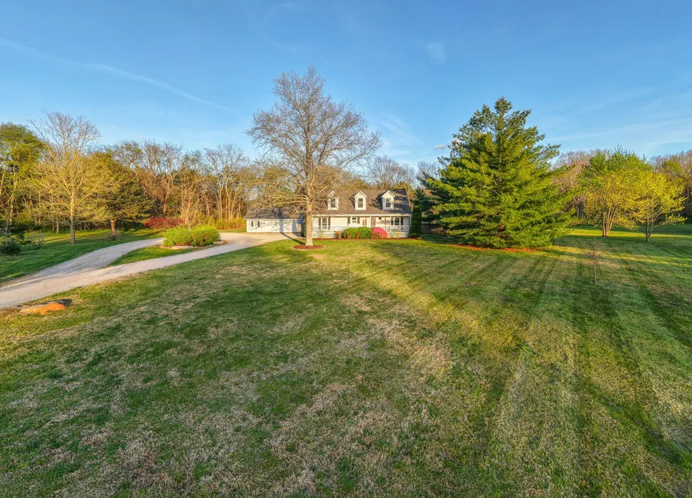 1737 Verona Caney Rd Lewisburg, TN 37091