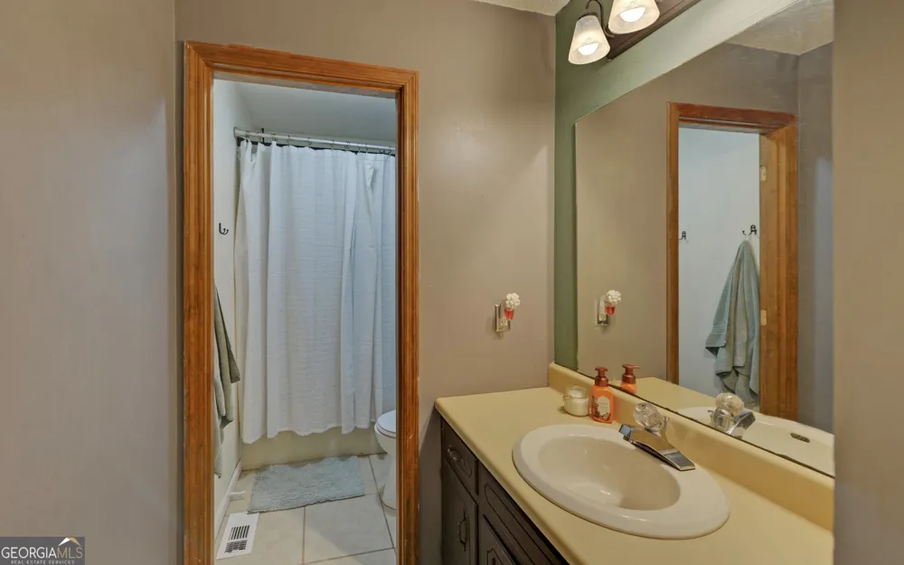 1120 Blair RD Mount Airy, GA 30563