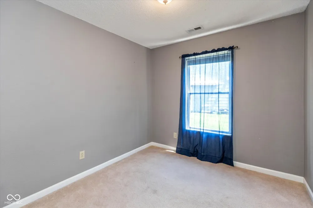1009 Ebony Circle Franklin, IN 46131