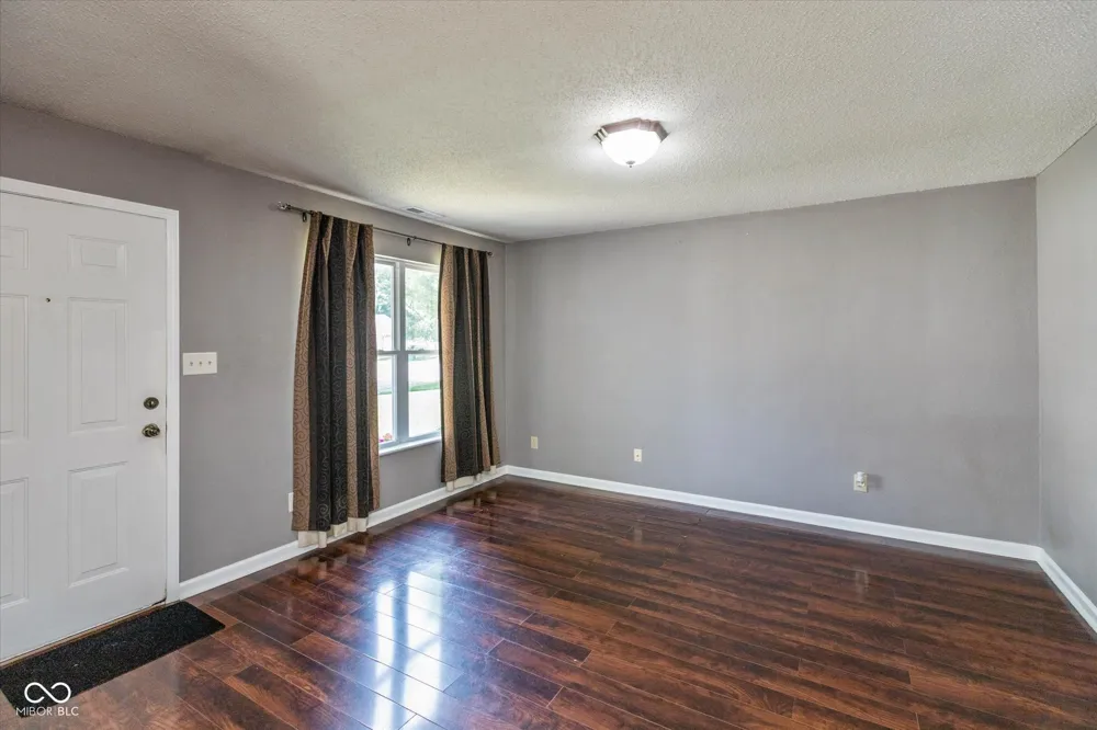 1009 Ebony Circle Franklin, IN 46131