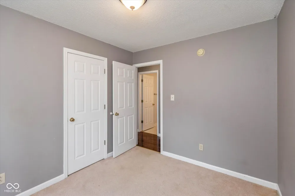 1009 Ebony Circle Franklin, IN 46131