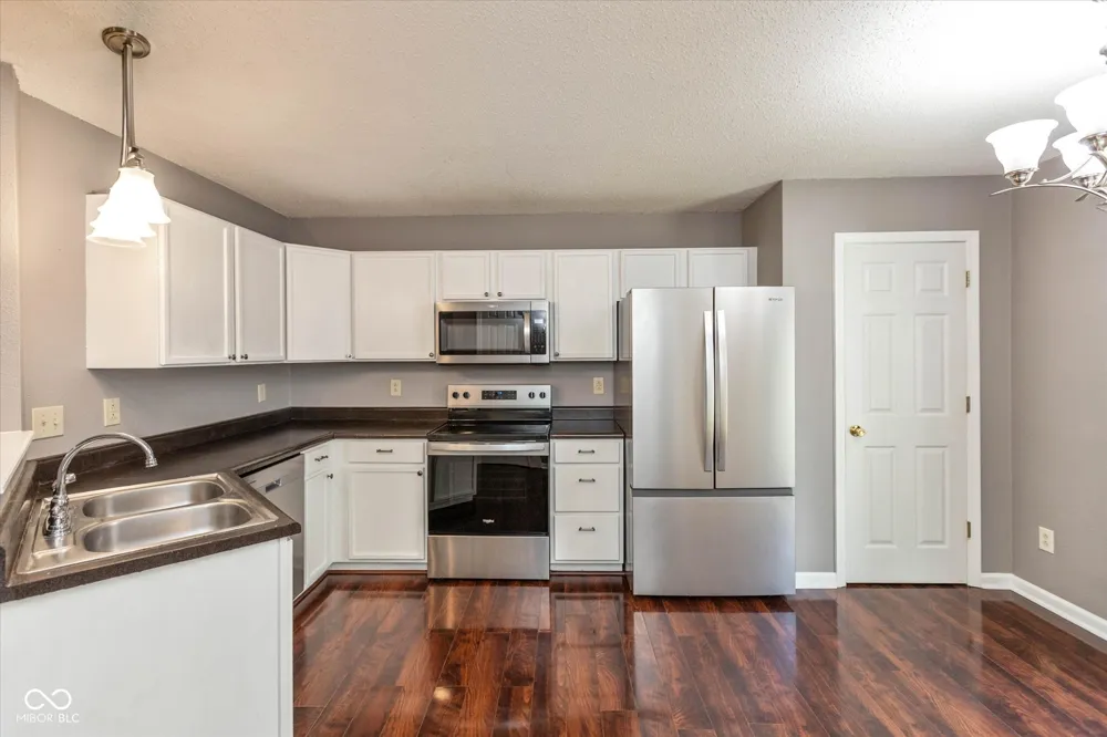 1009 Ebony Circle Franklin, IN 46131