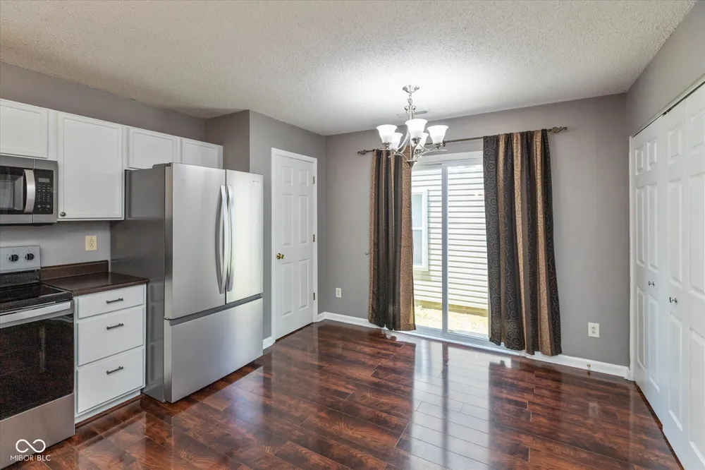 1009 Ebony Circle Franklin, IN 46131