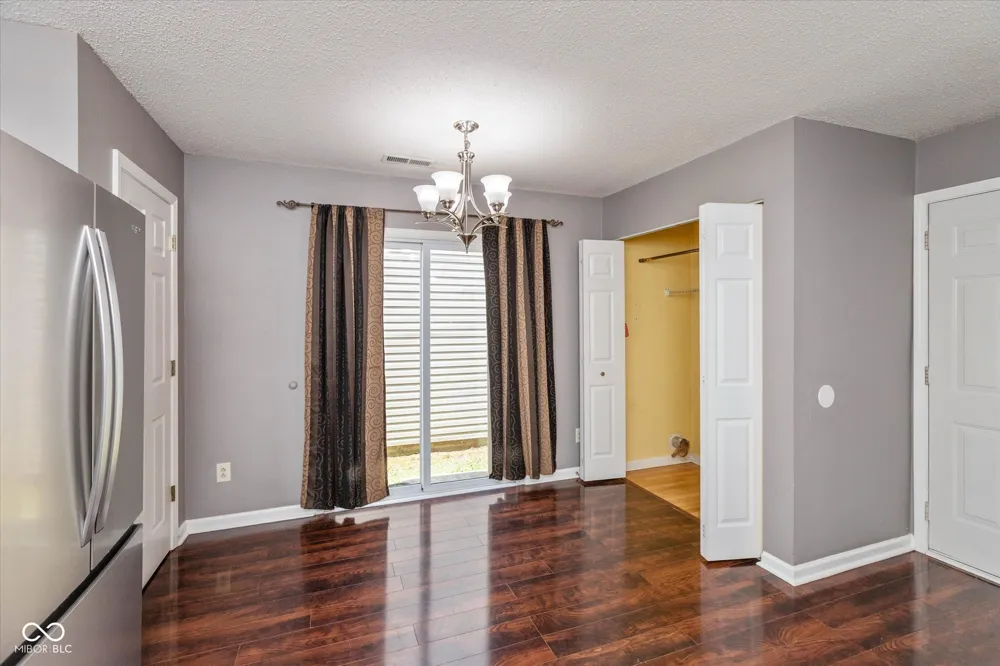 1009 Ebony Circle Franklin, IN 46131