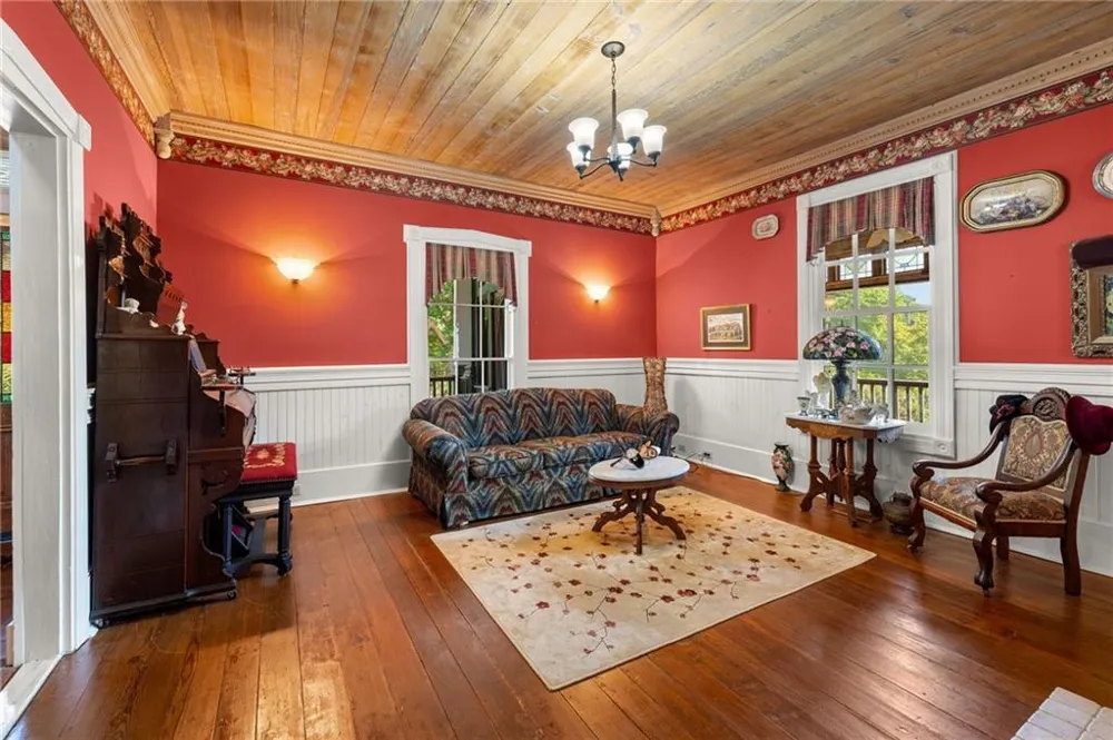 684 Grandview Avenue Mount Airy, GA 30563
