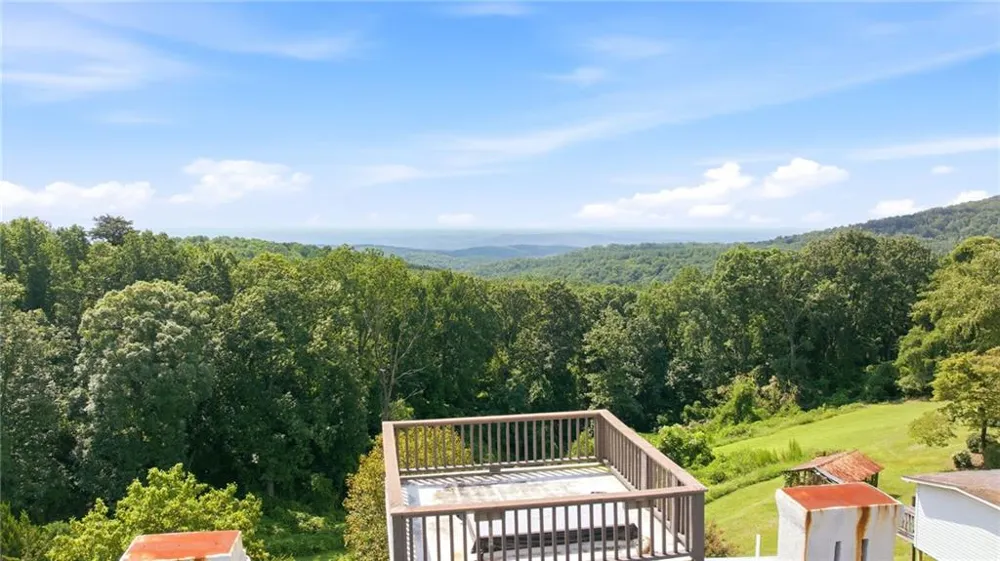 684 Grandview Avenue Mount Airy, GA 30563