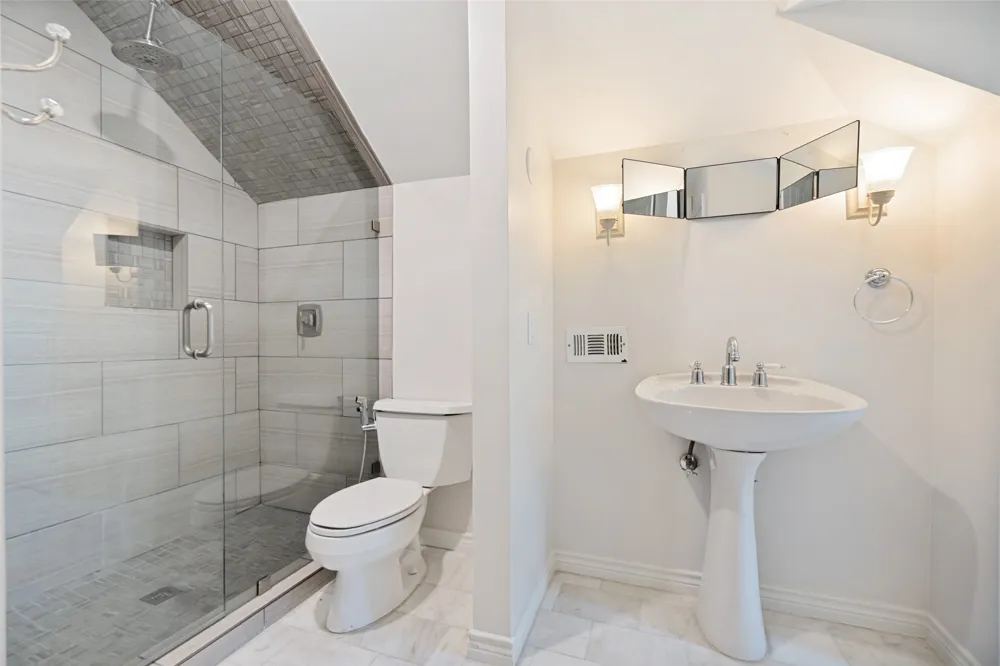 4516 Livingston Avenue Highland Park, TX 75205