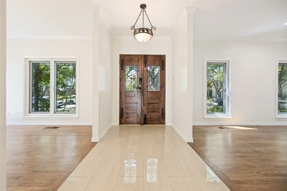 4516 Livingston Avenue Highland Park, TX 75205