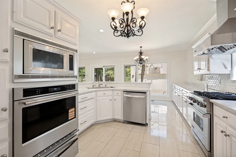 4516 Livingston Avenue Highland Park, TX 75205