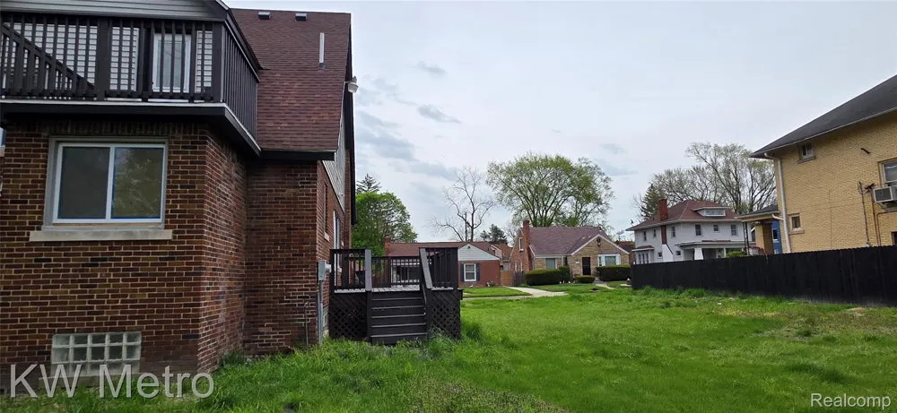 16765 Blackstone Street Detroit City, MI 48219